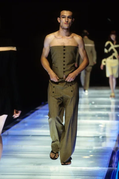 Look 12